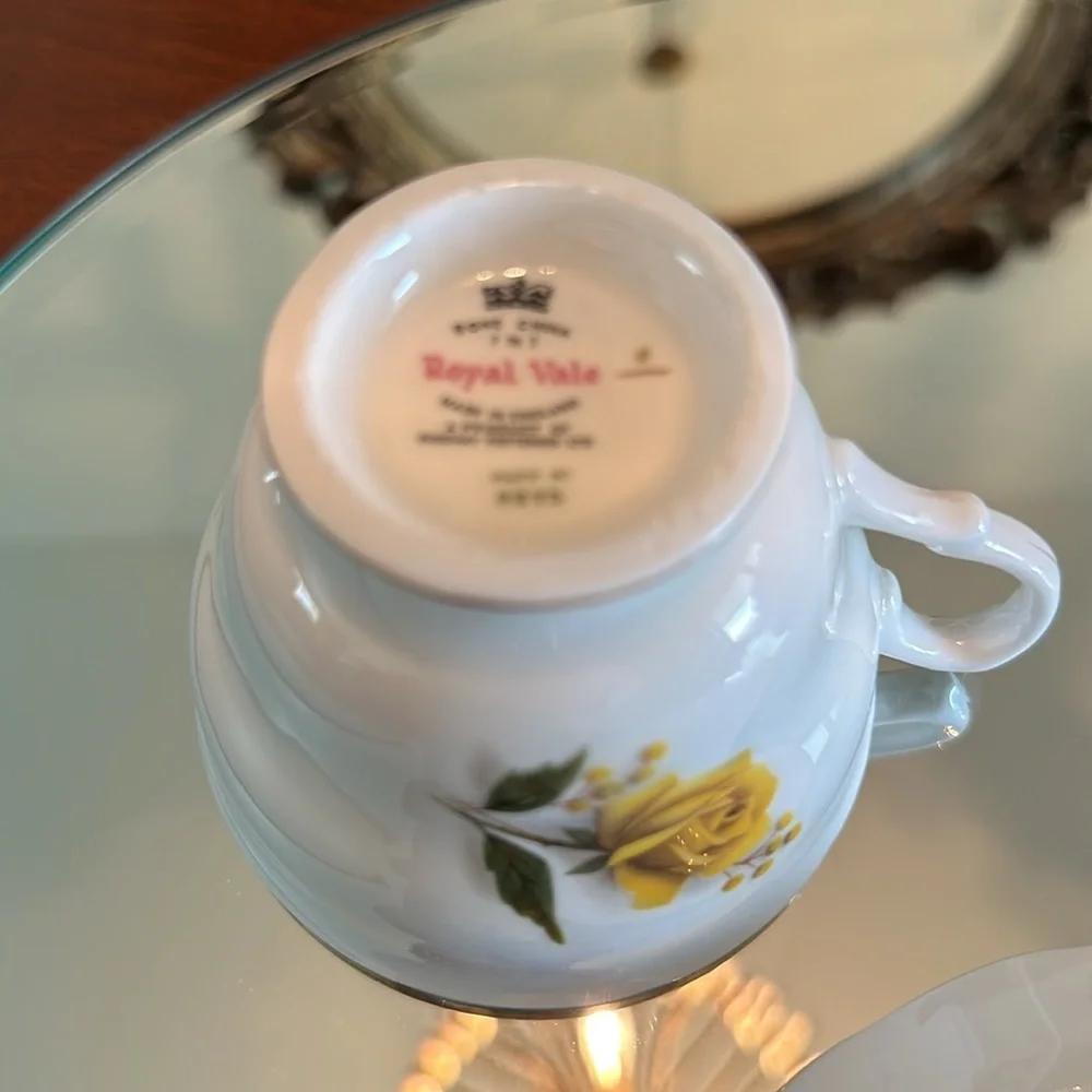 Vintage Royal Vale Pedestal Teacup & Saucer Yellow Rose #8273